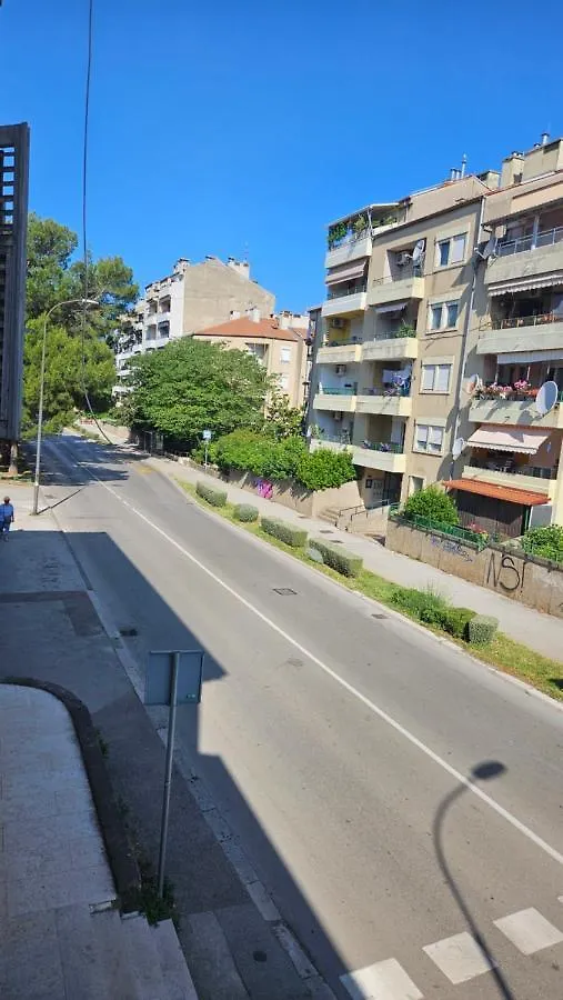 Apartman Leo Пула 0*,  Хорватия